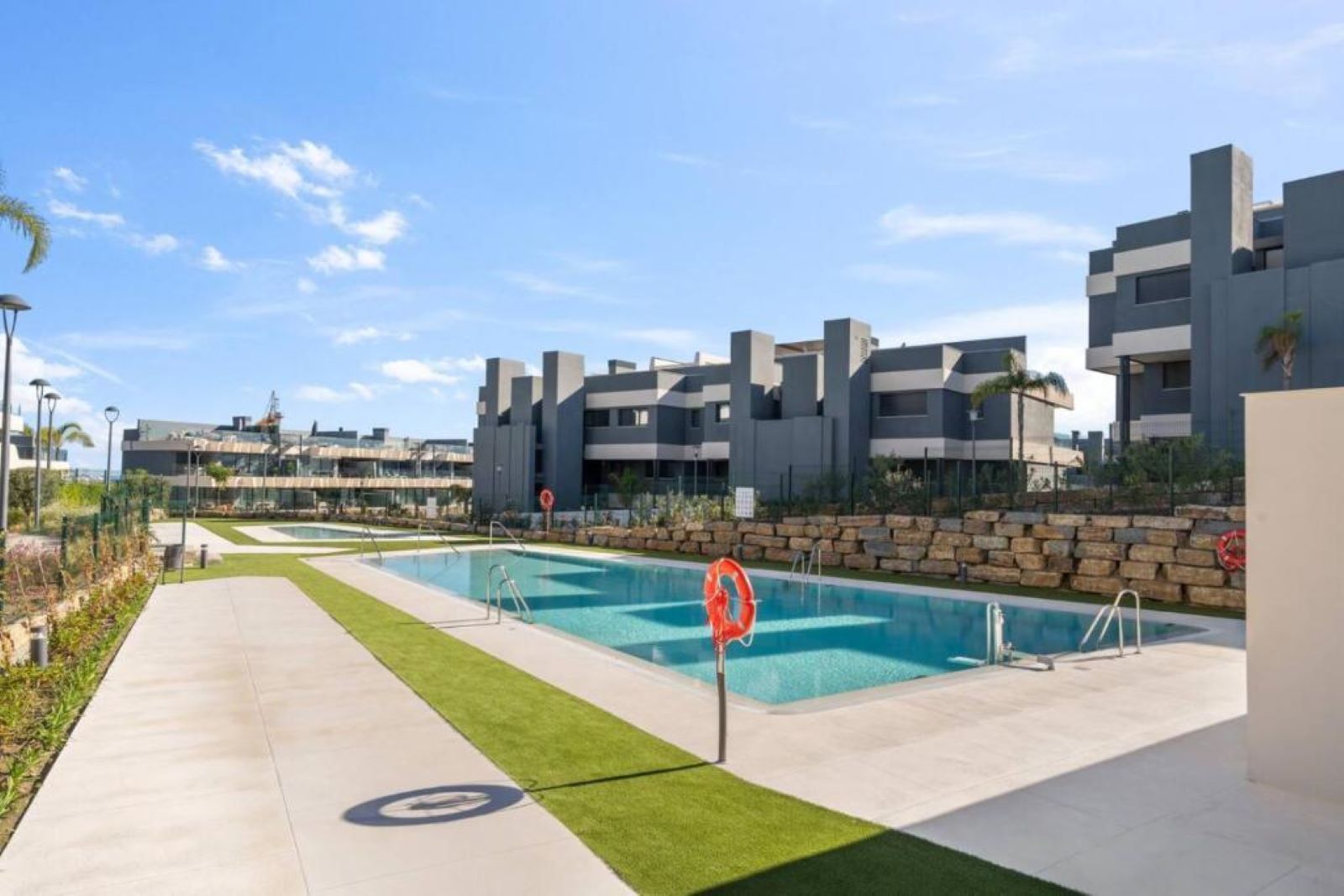 47809517b9bb8e46454d927d326a0372 - 1