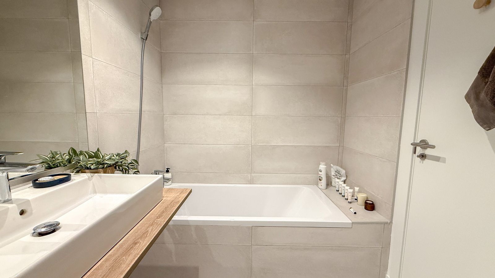 47809517b9bb8e46454d927d326a0372 - 8