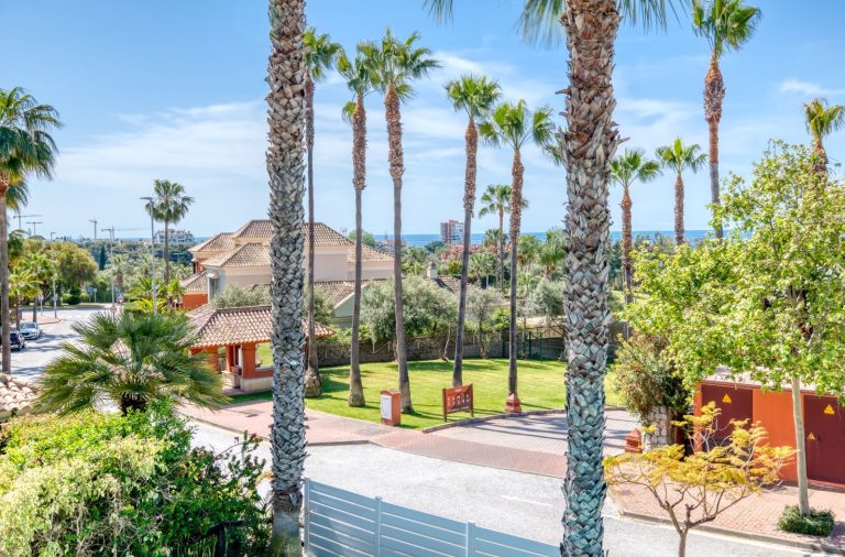 4847e6c21cf6c7947cd34fb8ec441d48 - 2