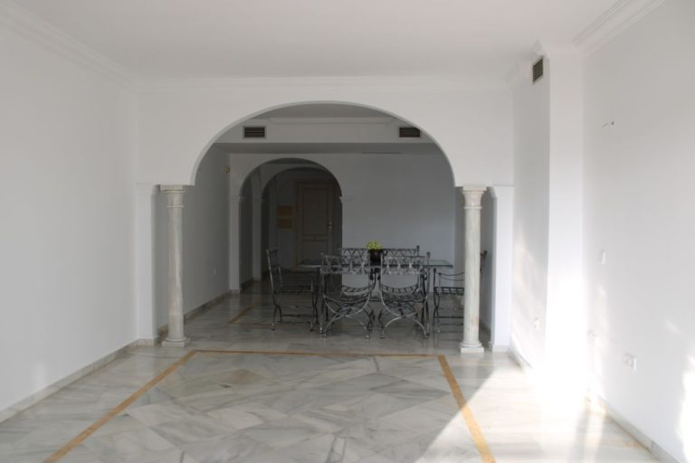 4990a7acdd560327c4611bd961f4e23a - 9