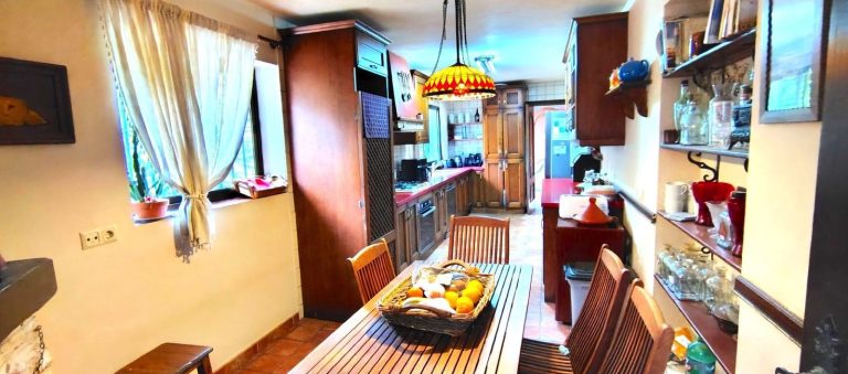 4a44a8e375afb709e97989e0bcbd105a - 4