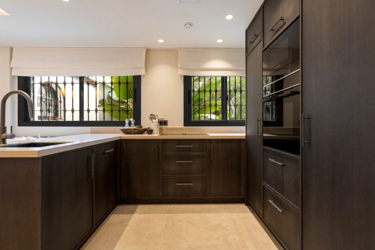 4bf4d124968fcf454d682a573ef950aa - 10