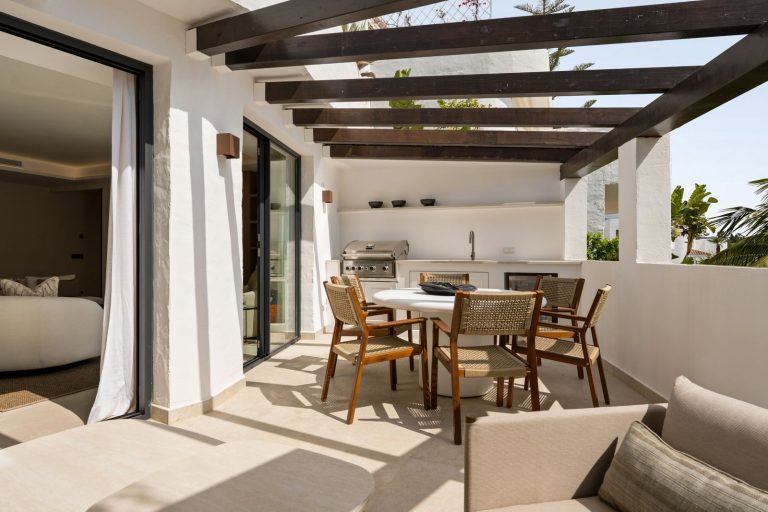 4bf4d124968fcf454d682a573ef950aa - 12