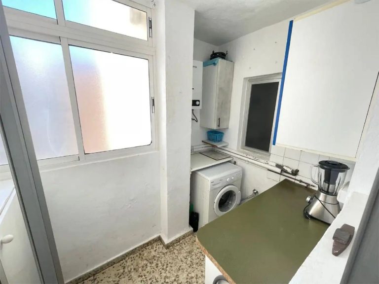 4d0fea17637f8548a66cf8b9ea8ba9af - 10