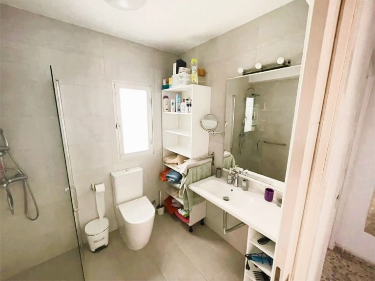 4d0fea17637f8548a66cf8b9ea8ba9af - 15