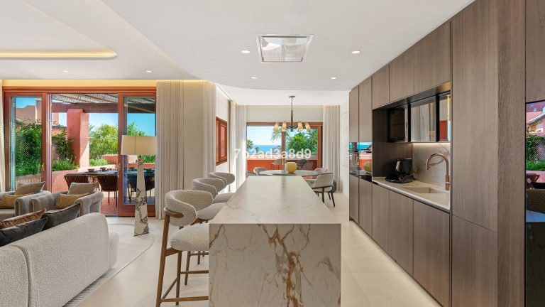 4d616a2b39d8879f86e2473e10b3f323 - 5