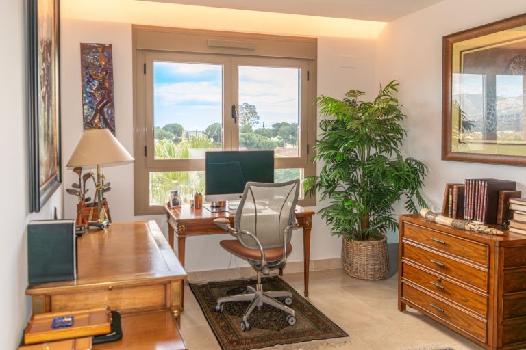 4ee3b2170a2dafefa0b81f40cf55a33e - 14