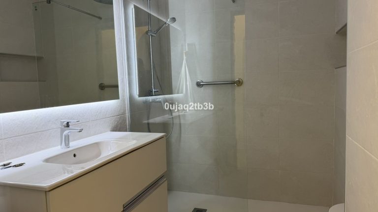 50a51bde83a9bbf5d1384a02f3de66f4 - 8