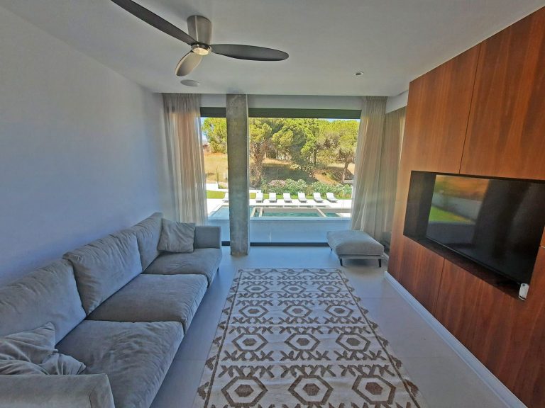 50e0f8c05e9a281c77bd816719376955 - 12