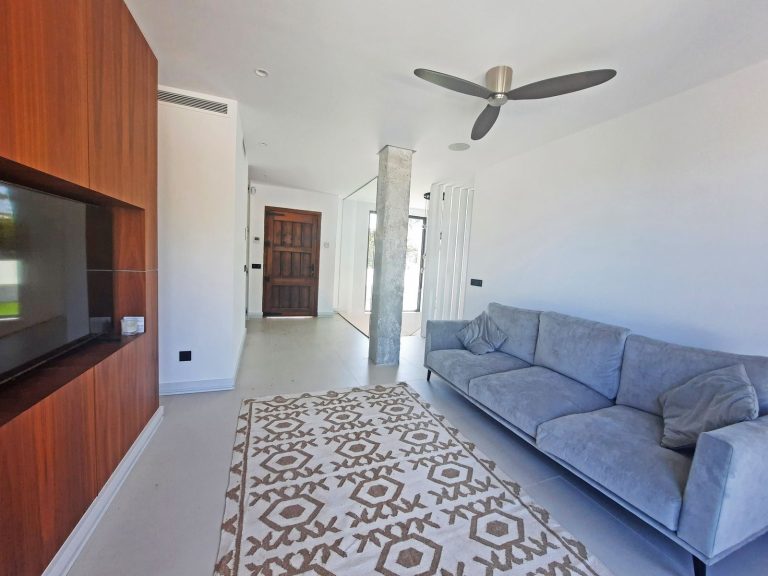 50e0f8c05e9a281c77bd816719376955 - 14