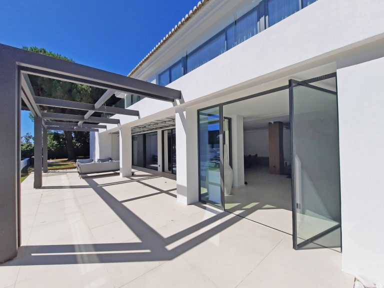 50e0f8c05e9a281c77bd816719376955 - 4