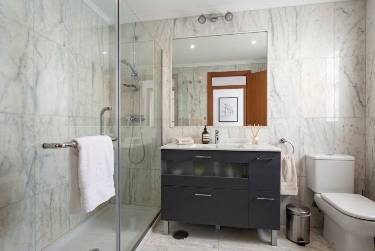 525f8549ea103f5aa865031308f3d7ec - 10