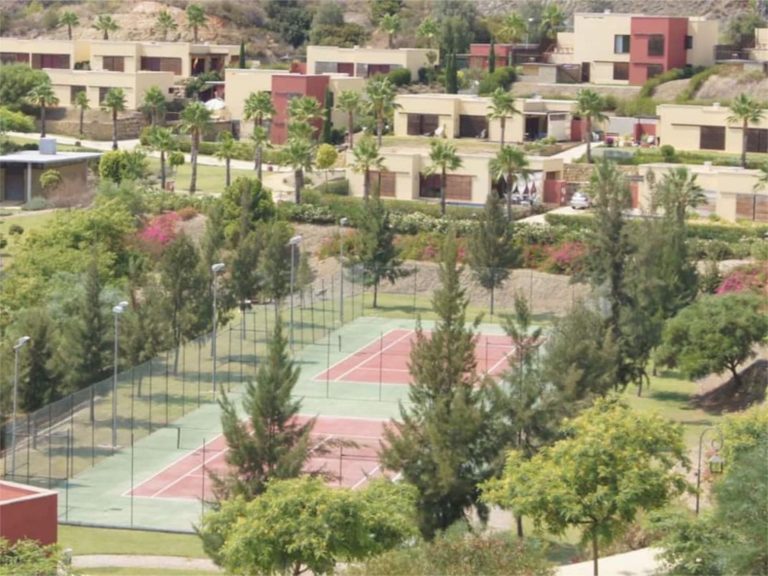 525f8549ea103f5aa865031308f3d7ec - 14