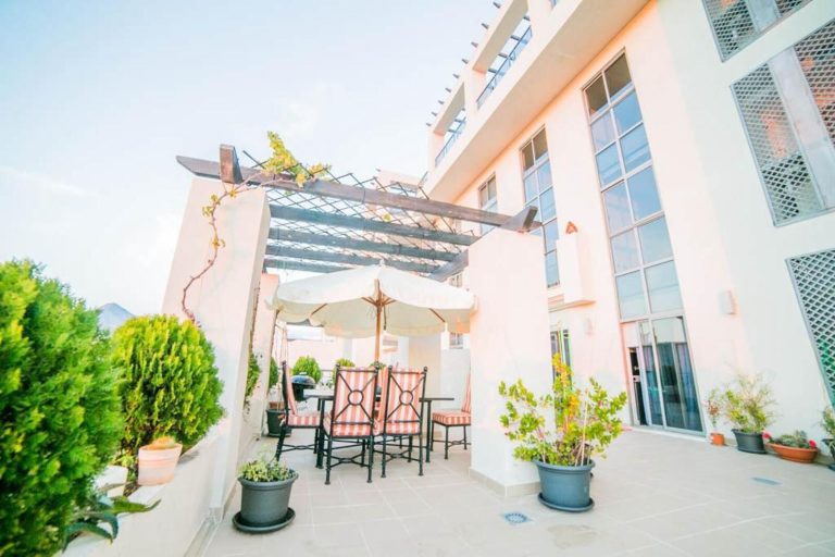 5295c45116cd02197058d16e83db8ffb - 2