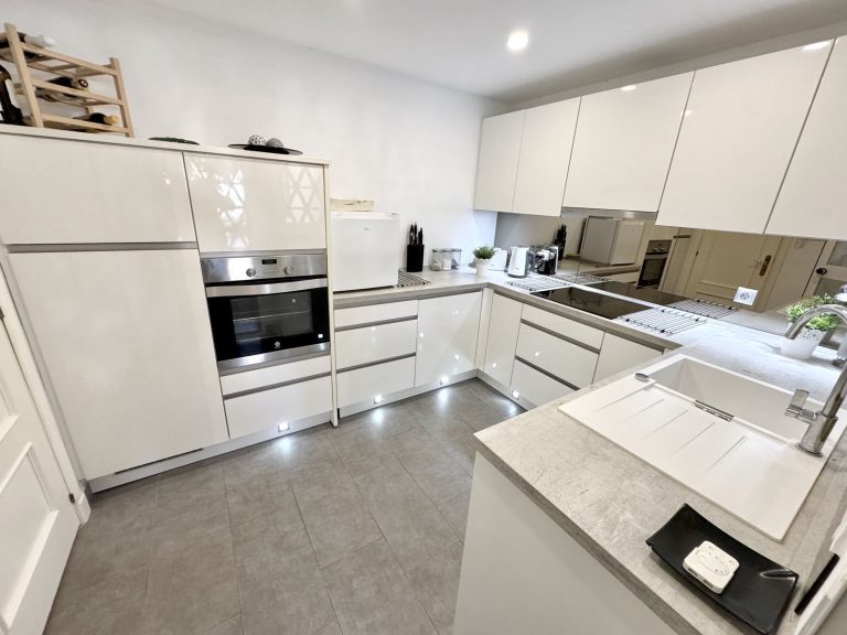 52f2ad863030d37db7b78f02babefecb - 9