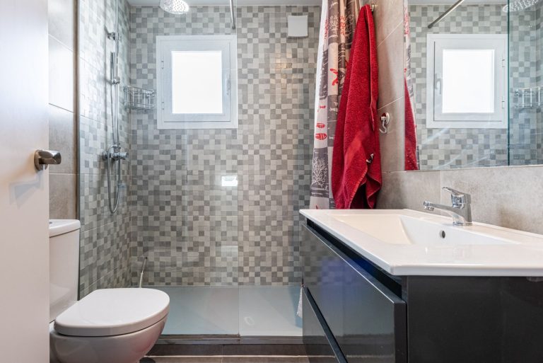 53fa8ef3af646d317f0e6ecaf4564c05 - 16