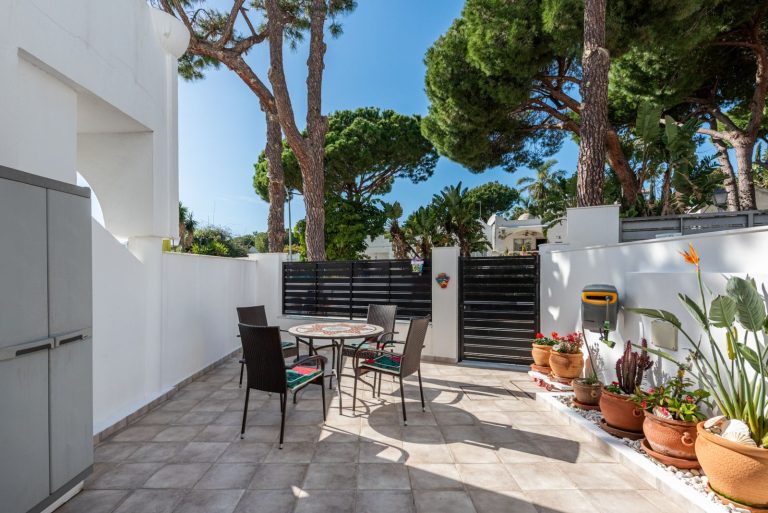 53fa8ef3af646d317f0e6ecaf4564c05 - 5