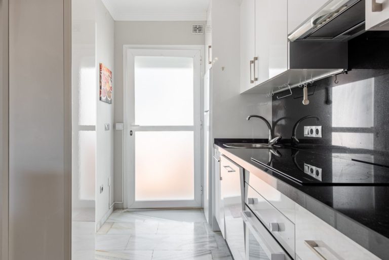 53fa8ef3af646d317f0e6ecaf4564c05 - 8