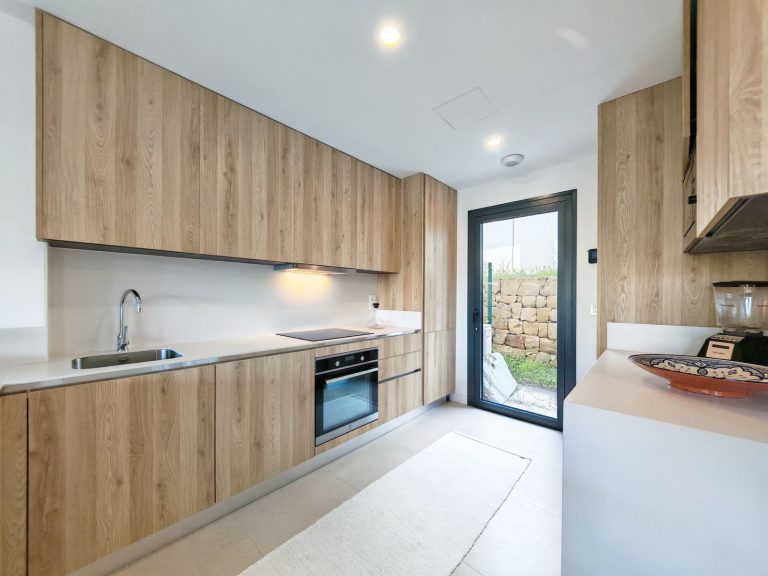 541065cd37d3196bb7339d8a5a657042 - 4