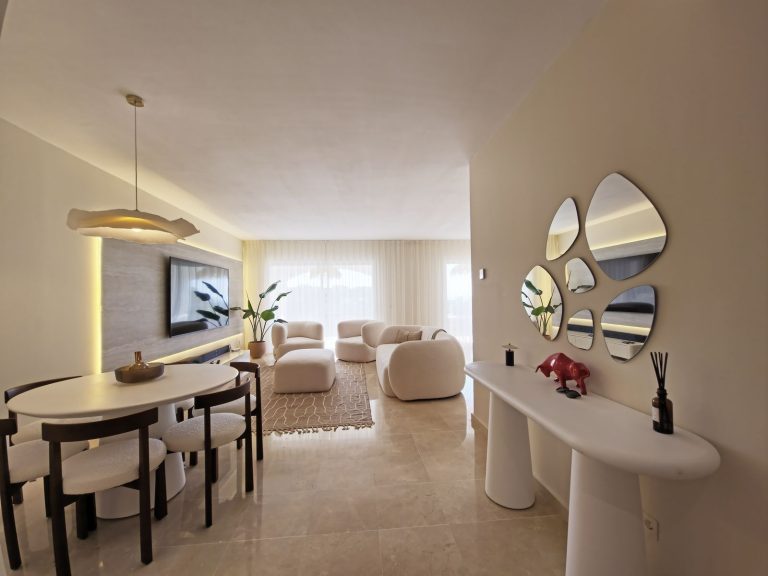 557e19d74ebda117cc8ebb45a4faeb74 - 12