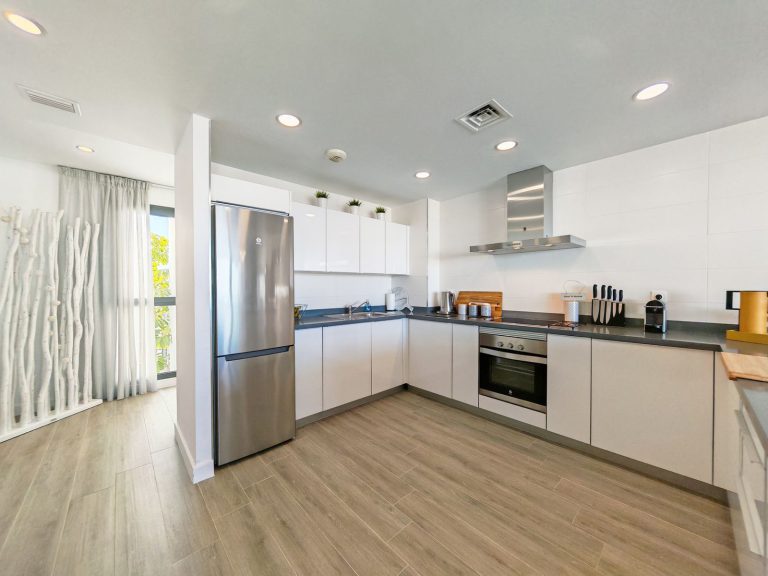 55bc77ec4d661342a9e87a0b1ec6a770 - 11