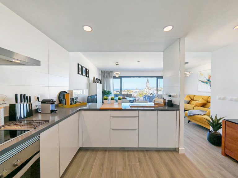 55bc77ec4d661342a9e87a0b1ec6a770 - 8