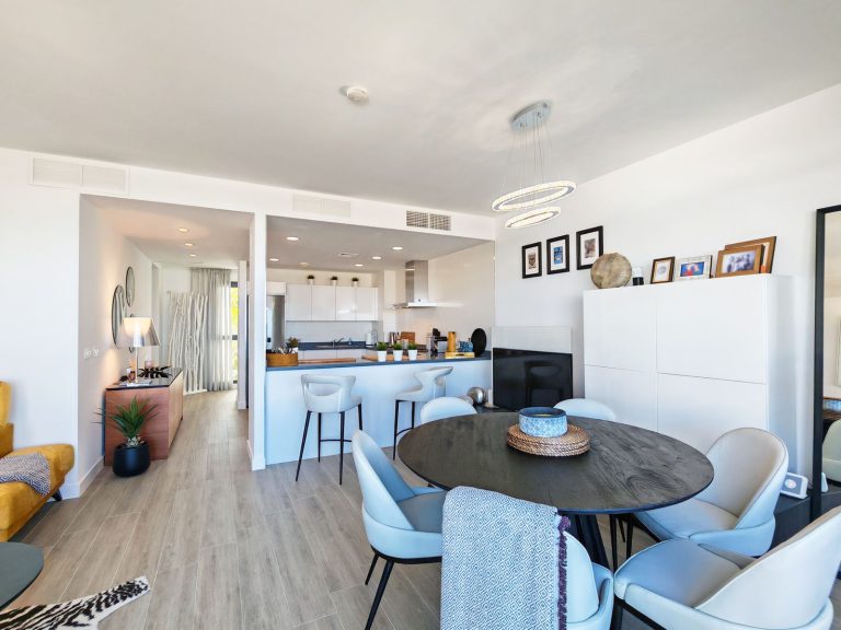 55bc77ec4d661342a9e87a0b1ec6a770 - 9