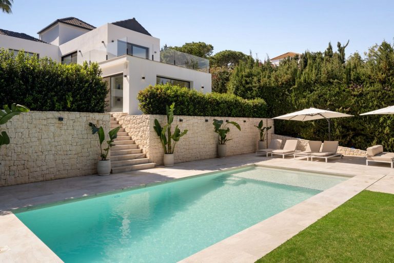 574fba698d2997676d5a80105db00a60 - 12