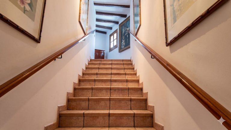 5ace42d99a94a07dfb1c186d77ec3b49 - 11