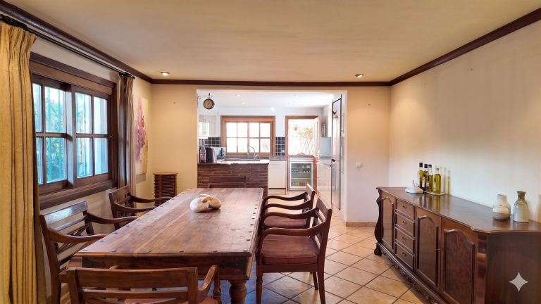 5ace42d99a94a07dfb1c186d77ec3b49 - 4