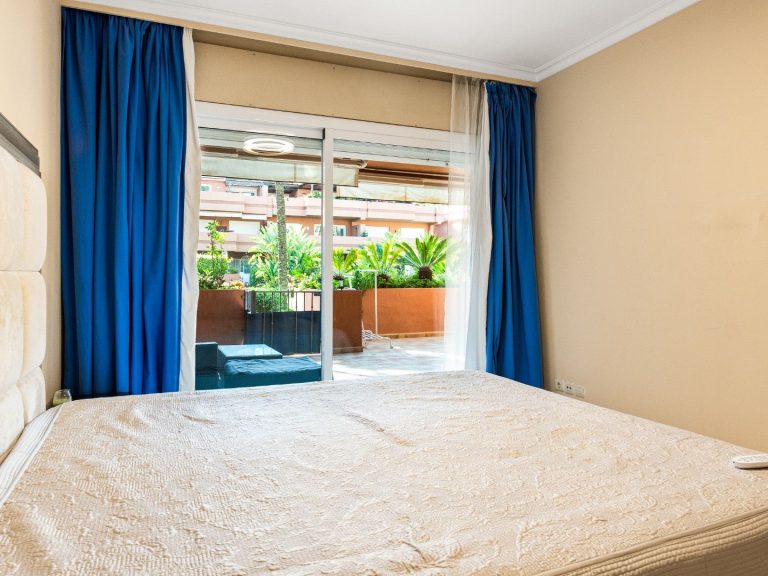 5b49b934e3ca6ec0a3c32c9e044037ee - 13