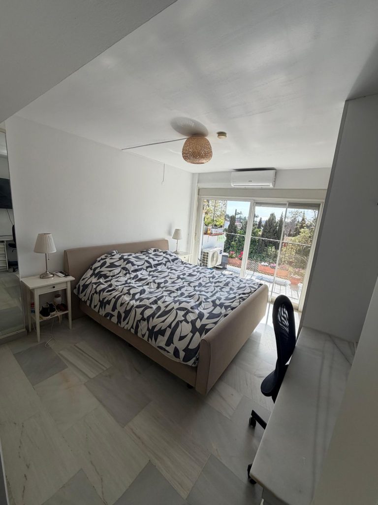 5be73b2304986c31274eee4b5fb95396 - 10