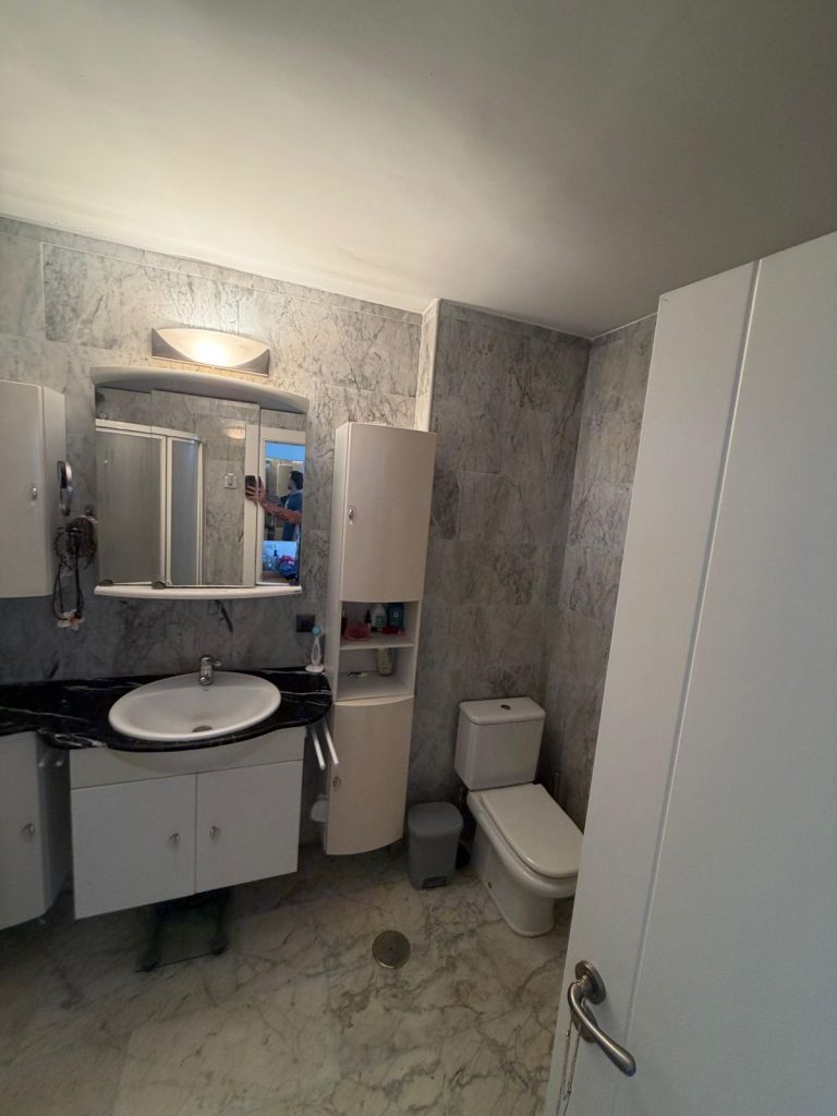 5be73b2304986c31274eee4b5fb95396 - 12