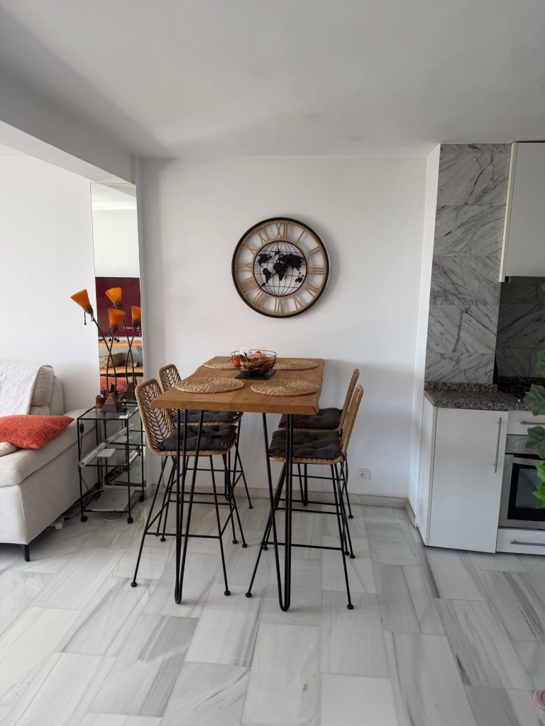 5be73b2304986c31274eee4b5fb95396 - 13