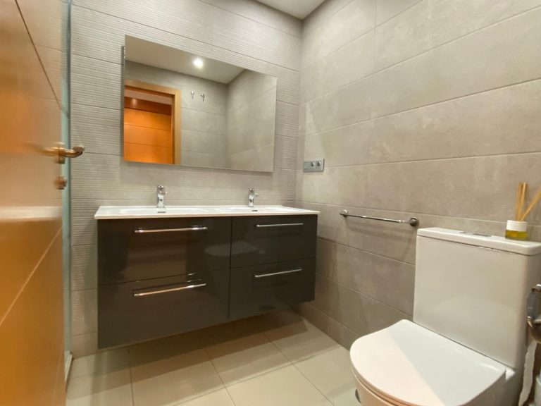 5c08cfeb3d1575f1f0ddb8fa79543693 - 12