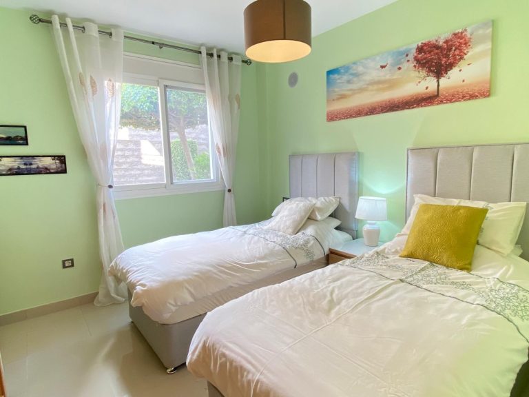 5c08cfeb3d1575f1f0ddb8fa79543693 - 14