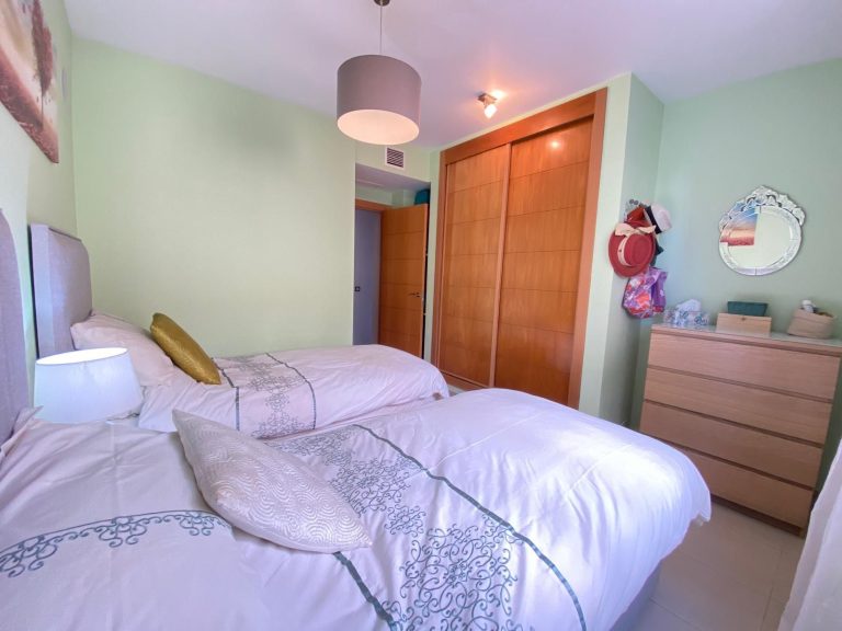 5c08cfeb3d1575f1f0ddb8fa79543693 - 15