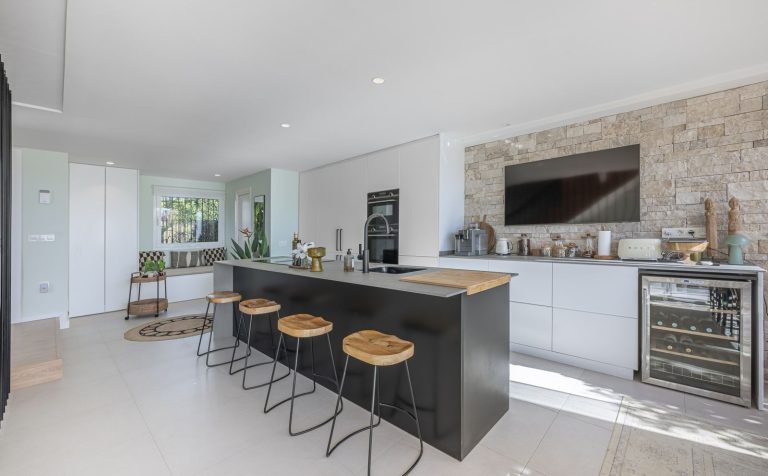 5c6f7365ee465c63202ac8626870eff6 - 11