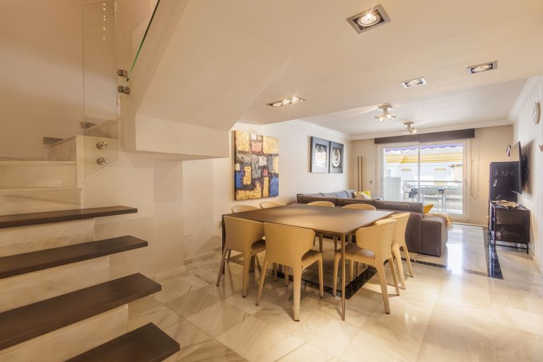 5cb163de55f50b4d4975048850cc3289 - 11