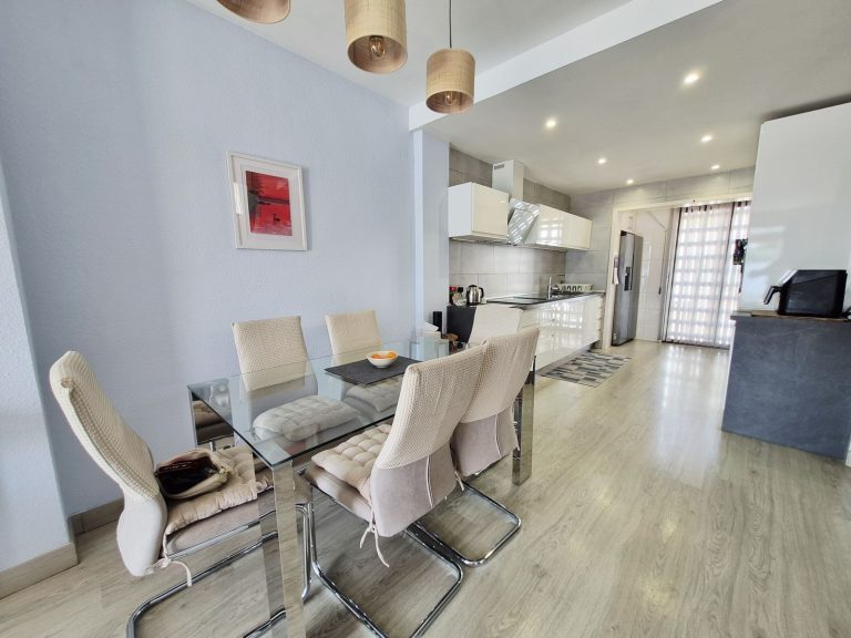 5e6b0a4ce7f19950a3f3af6f82f0f810 - 10