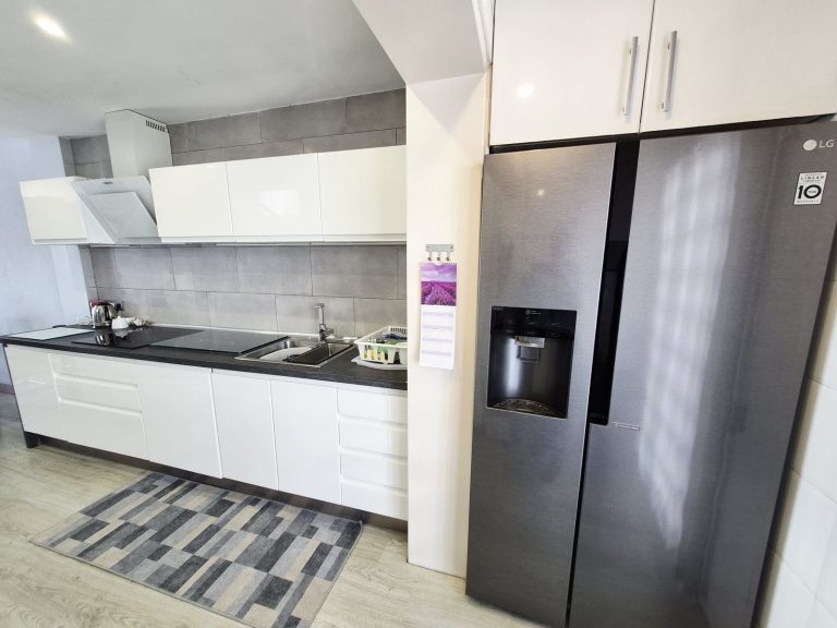 5e6b0a4ce7f19950a3f3af6f82f0f810 - 8