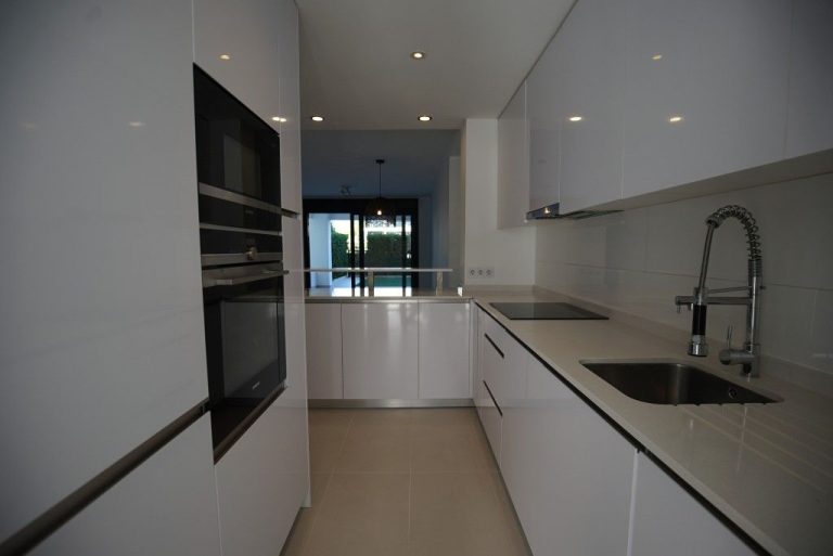 5e8c441b9dddd6a6b85fb9a19c125224 - 8