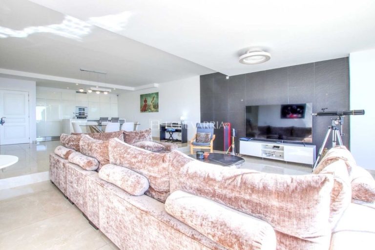 61a2709aea71f5378878a0ac34d1f5e1 - 7