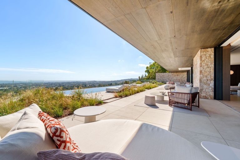 61c8bda689fc0307319e642373a9a41c - 11