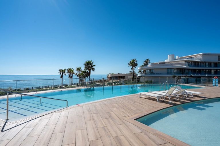 662a5ab6327b4f81752e93e006460e95 - 2