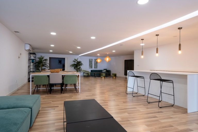 662a5ab6327b4f81752e93e006460e95 - 4