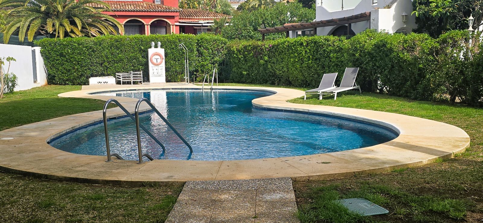 66609a0e44eb9d7fa705f2499adcbc47 - 10