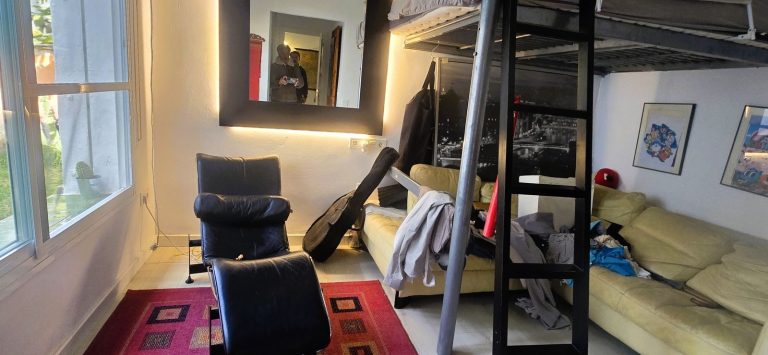 66609a0e44eb9d7fa705f2499adcbc47 - 13