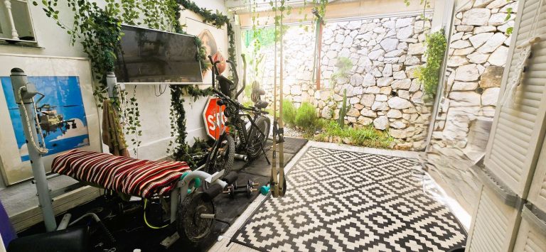 66609a0e44eb9d7fa705f2499adcbc47 - 15