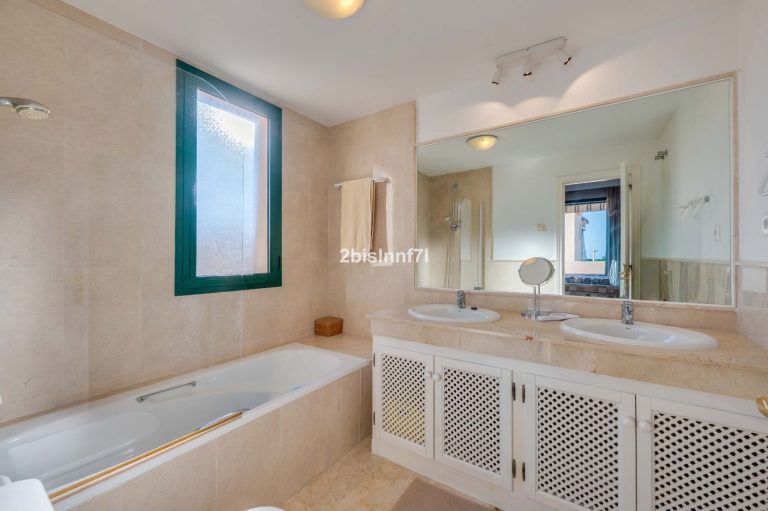 67137dbf418e6918e7b772465903dd0d - 11